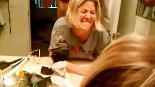 Priešais kamerą namų pakliuvom grubus jaunų cutie su nice ass