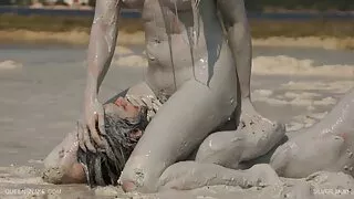 Geismas grossi Busty Apskretėlė Gauna Analed pagal draugu