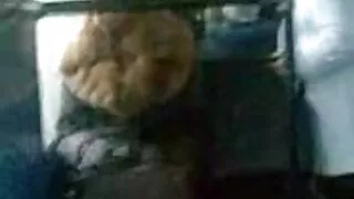 Pašėlusi mergina bando derinti oralinis ir analinis seksas