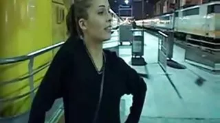 Patyręs meistras baudžia, geidulingas kalė sunku su mechanine fuck