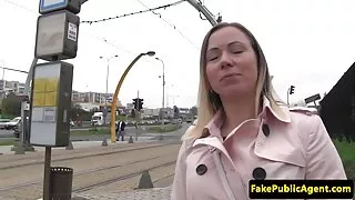 Elegantiškos kandidatas kojinės reikalauja greito sekso su Agentas