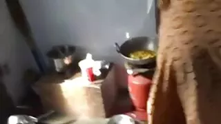 Jaunos draugės turi Orgija, o ne spa procedūros